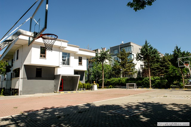 Kolejimizden Kareler